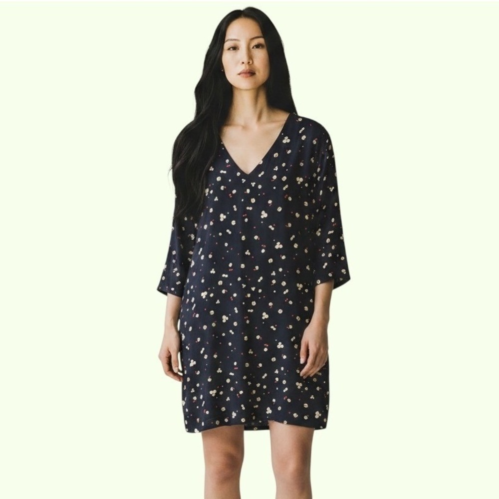 Theory Silk Shift Dress 12 Navy Blue Floral V-Neck‎ 3/4 Sleeve Quiet Luxury Chic